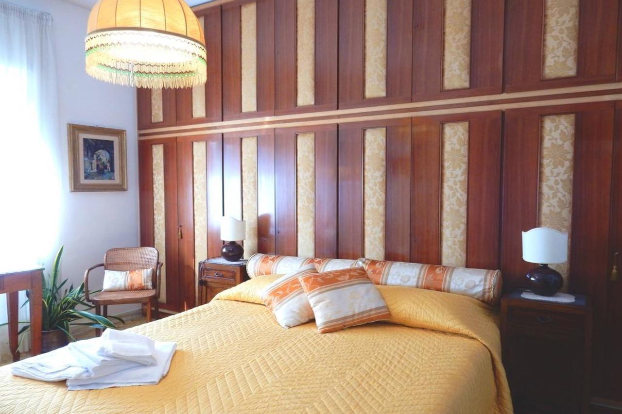 Romulus Rex Hotel Ngoại thất bức ảnh