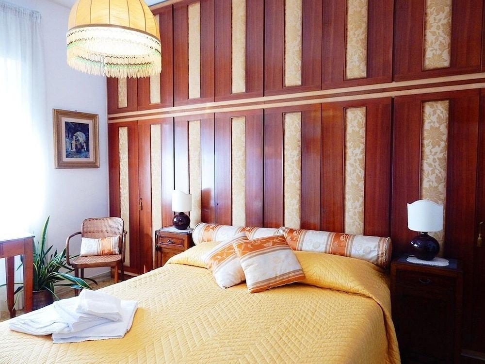 Romulus Rex Hotel Ngoại thất bức ảnh