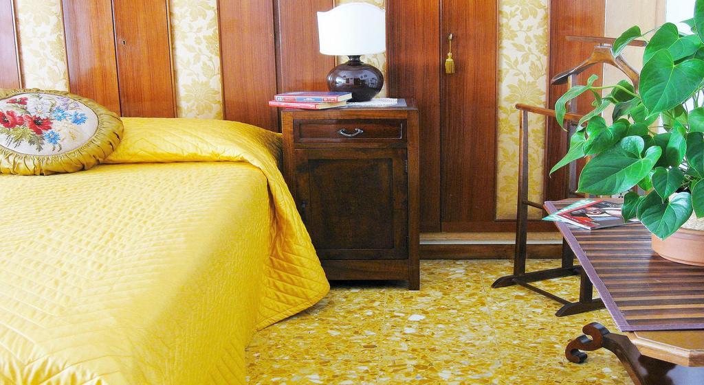 Romulus Rex Hotel Ngoại thất bức ảnh