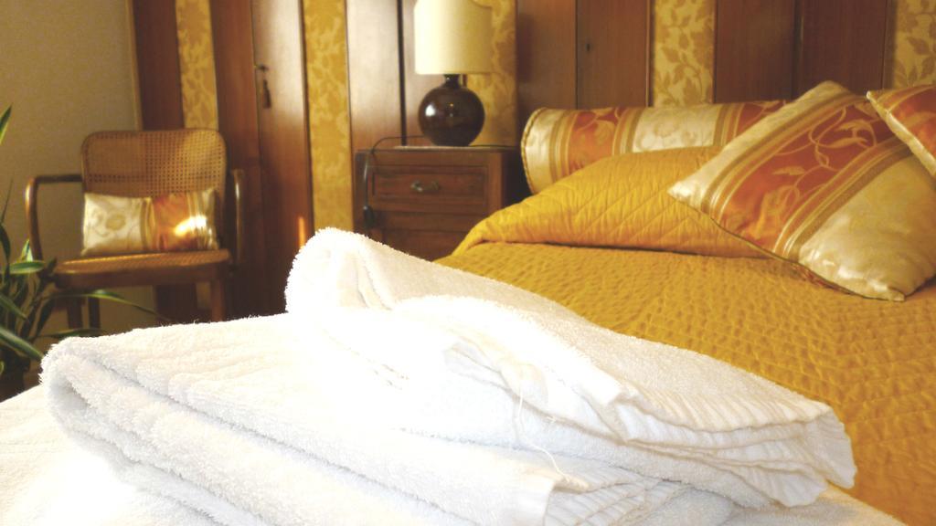 Romulus Rex Hotel Ngoại thất bức ảnh