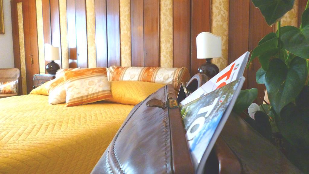 Romulus Rex Hotel Ngoại thất bức ảnh